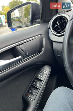 Хэтчбек Mercedes-Benz B-Class 2017 в 