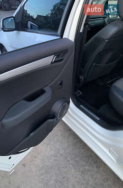 Хэтчбек Mercedes-Benz B-Class 2010 в 