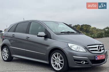 Хэтчбек Mercedes-Benz B-Class 2009 в 