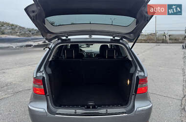 Хэтчбек Mercedes-Benz B-Class 2009 в 