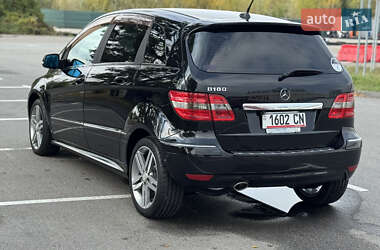 Хэтчбек Mercedes-Benz B-Class 2011 в 