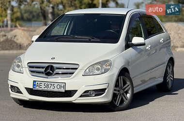Mercedes-Benz B-Class 2011