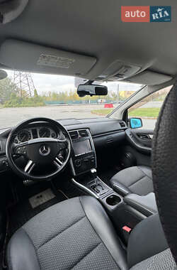 Хэтчбек Mercedes-Benz B-Class 2011 в 