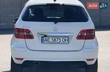 Хэтчбек Mercedes-Benz B-Class 2011 в 