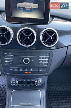 Хэтчбек Mercedes-Benz B-Class 2015 в 