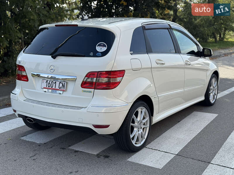 Хэтчбек Mercedes-Benz B-Class 2010 в Киеве