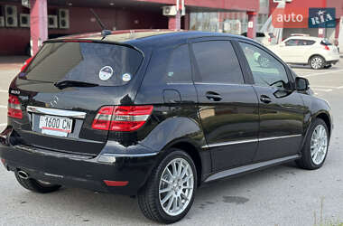 Хэтчбек Mercedes-Benz B-Class 2010 в 
