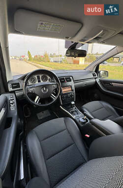 Хэтчбек Mercedes-Benz B-Class 2010 в 