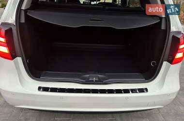 Хэтчбек Mercedes-Benz B-Class 2015 в 