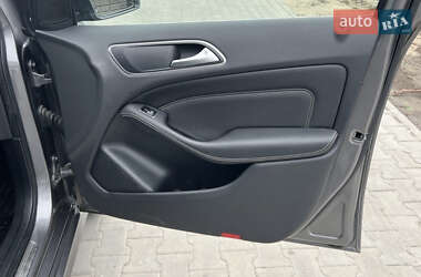 Хэтчбек Mercedes-Benz B-Class 2015 в 