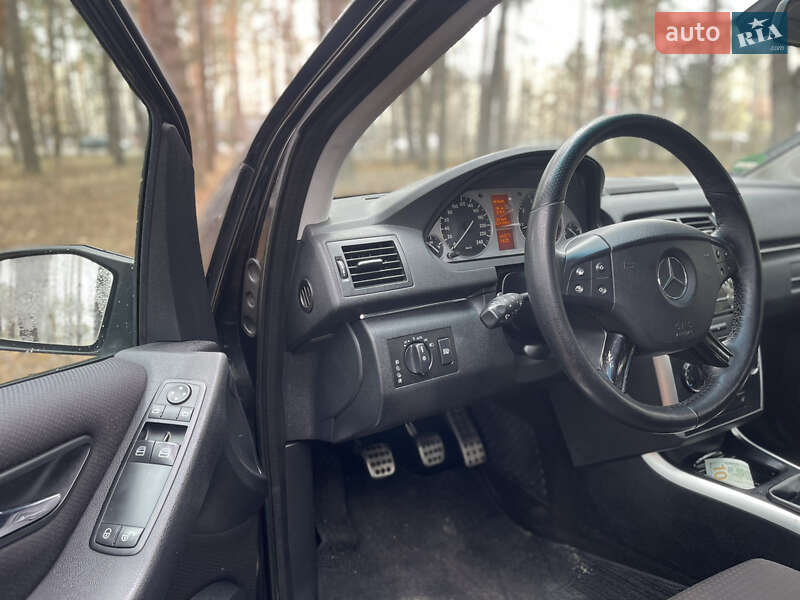 Хетчбек Mercedes-Benz B-Class 2006 в Києві фото 10 Хетчбек Mercedes-Benz B-Class 2006 в Києві