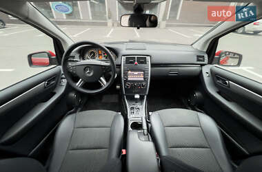 Хэтчбек Mercedes-Benz B-Class 2010 в 