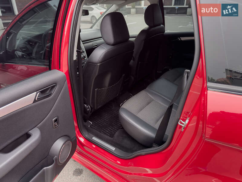 Хетчбек Mercedes-Benz B-Class 2010 в Києві фото 34 Хетчбек Mercedes-Benz B-Class 2010 в Києві