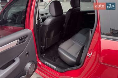 Хэтчбек Mercedes-Benz B-Class 2010 в 