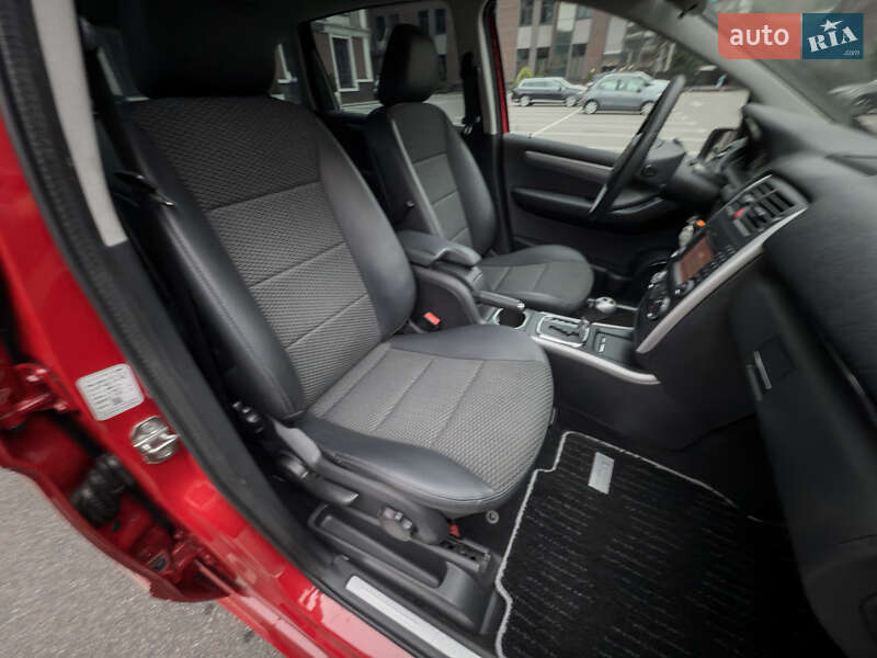 Хетчбек Mercedes-Benz B-Class 2010 в Києві фото 42 Хетчбек Mercedes-Benz B-Class 2010 в Києві