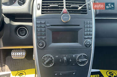 Хэтчбек Mercedes-Benz B-Class 2009 в 