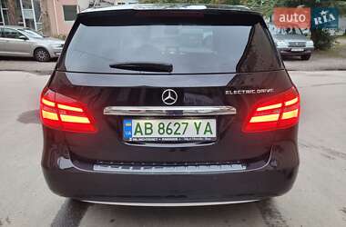 Хэтчбек Mercedes-Benz B-Class 2014 в 
