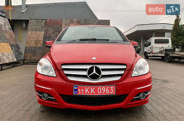 Хэтчбек Mercedes-Benz B-Class 2010 в 