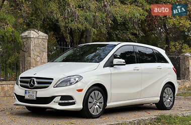 Хэтчбек Mercedes-Benz B-Class 2014 в 