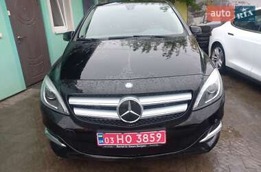 Хэтчбек Mercedes-Benz B-Class 2017 в 