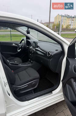 Хэтчбек Mercedes-Benz B-Class 2015 в 