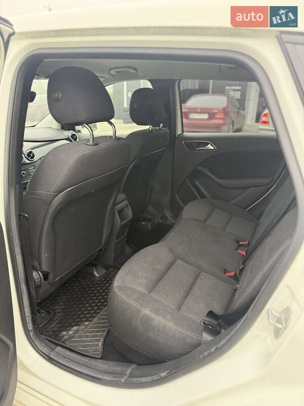 Хэтчбек Mercedes-Benz B-Class 2015 в Радехове