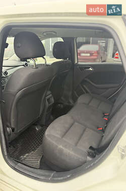 Хэтчбек Mercedes-Benz B-Class 2015 в 
