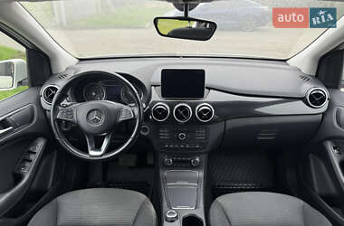 Хэтчбек Mercedes-Benz B-Class 2015 в 