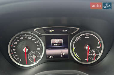 Хэтчбек Mercedes-Benz B-Class 2015 в 