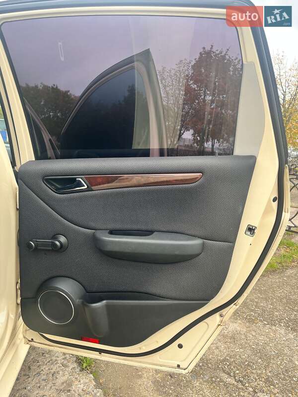 Хетчбек Mercedes-Benz B-Class 2010 в Миколаєві