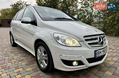 Хэтчбек Mercedes-Benz B-Class 2008 в 
