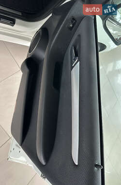 Хэтчбек Mercedes-Benz B-Class 2010 в 