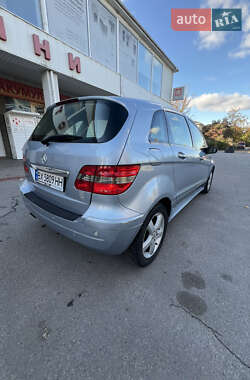Хэтчбек Mercedes-Benz B-Class 2005 в 
