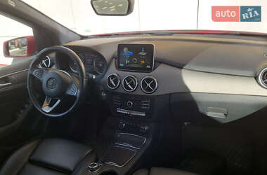 Хэтчбек Mercedes-Benz B-Class 2016 в 