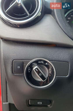 Хэтчбек Mercedes-Benz B-Class 2016 в 