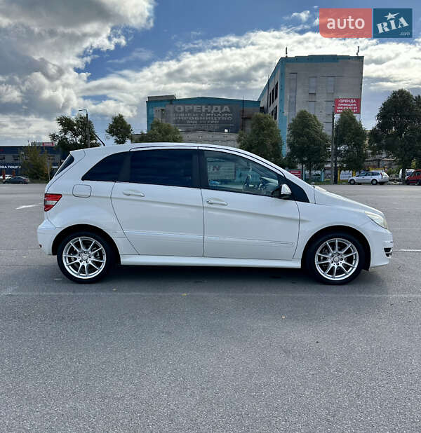 Хэтчбек Mercedes-Benz B-Class 2010 в Киеве
