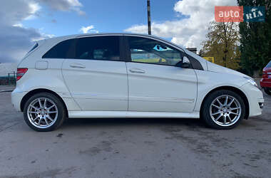 Хетчбек Mercedes-Benz B-Class 2010 в 