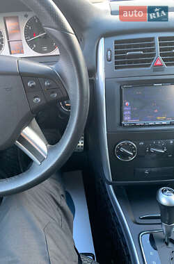 Хетчбек Mercedes-Benz B-Class 2010 в 