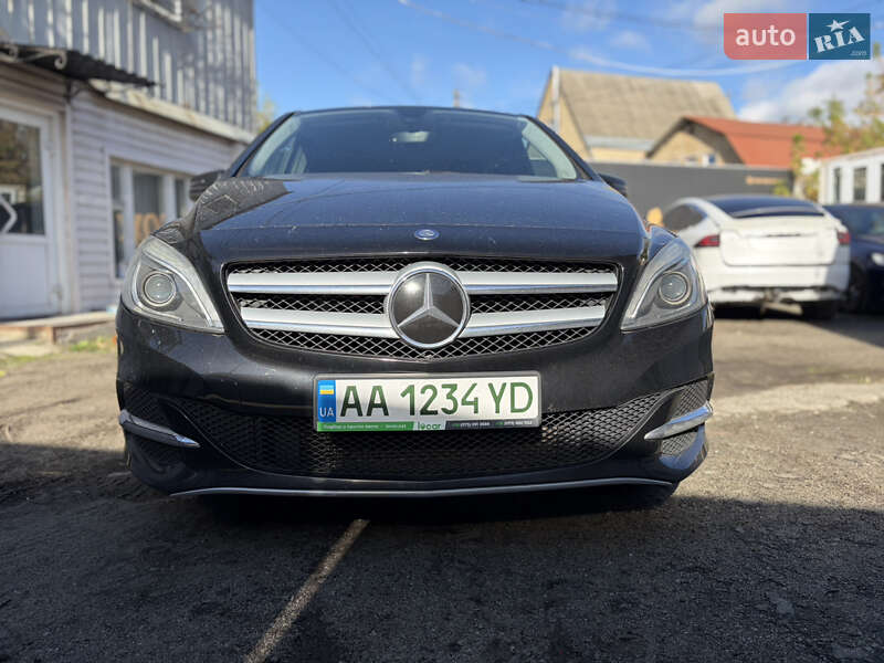 Хэтчбек Mercedes-Benz B-Class 2014 в Киеве