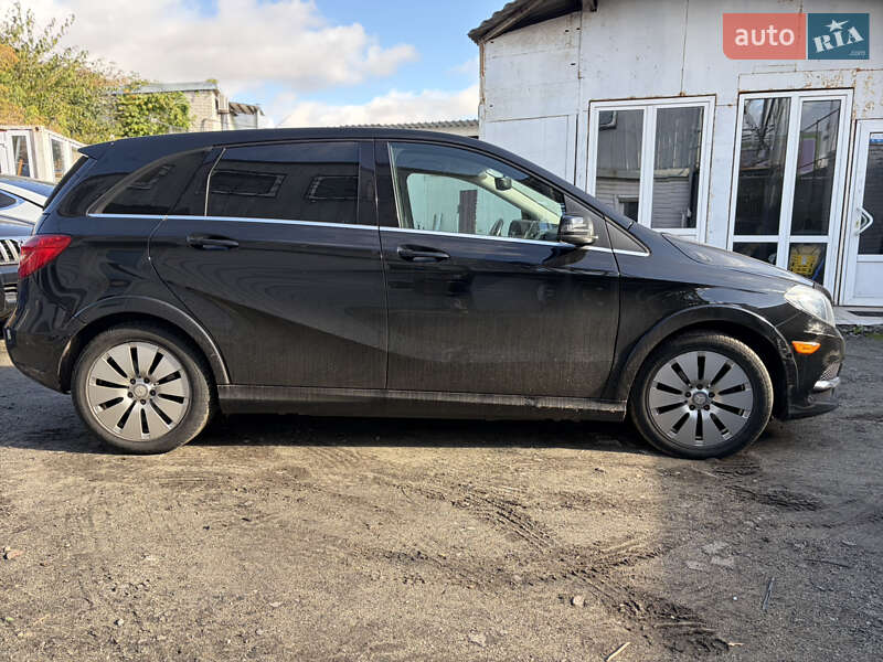 Хэтчбек Mercedes-Benz B-Class 2014 в Киеве