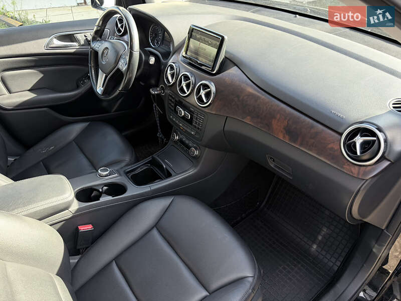 Хэтчбек Mercedes-Benz B-Class 2014 в Киеве