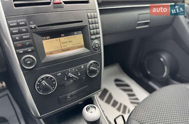 Хетчбек Mercedes-Benz B-Class 2009 в 