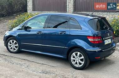 Хэтчбек Mercedes-Benz B-Class 2008 в 