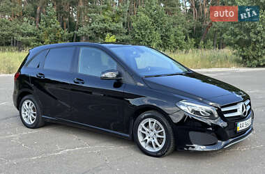 Хэтчбек Mercedes-Benz B-Class 2015 в 