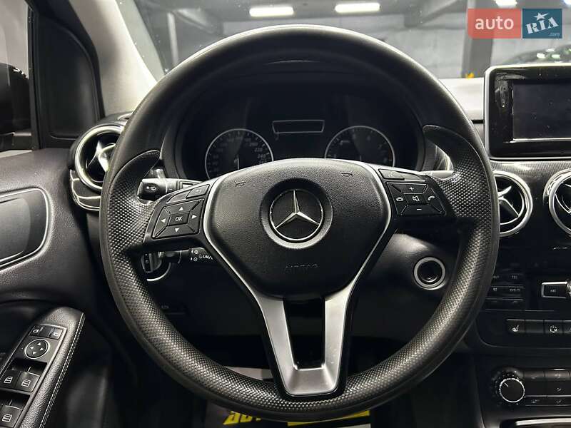 Хетчбек Mercedes-Benz B-Class 2014 в Чернівцях