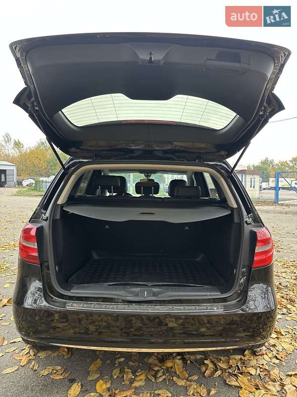 Хетчбек Mercedes-Benz B-Class 2014 в Києві фото 6 Хетчбек Mercedes-Benz B-Class 2014 в Києві