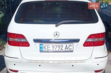 Хэтчбек Mercedes-Benz B-Class 2010 в 