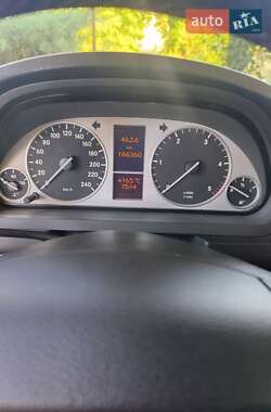Хэтчбек Mercedes-Benz B-Class 2010 в 