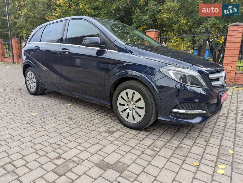 Хэтчбек Mercedes-Benz B-Class 2017 в Луцке фото 4 Хэтчбек Mercedes-Benz B-Class 2017 в Луцке