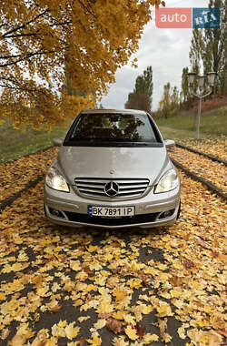 Хэтчбек Mercedes-Benz B-Class 2006 в 